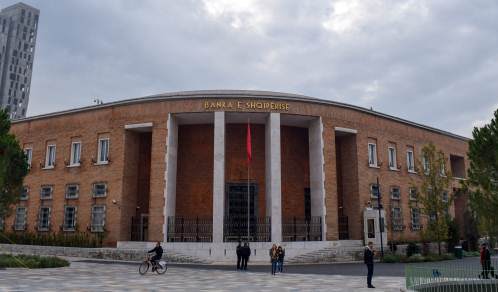 Bankat nuk japin kredi per bizneset: Pasiguri per gjendjen ekonomike